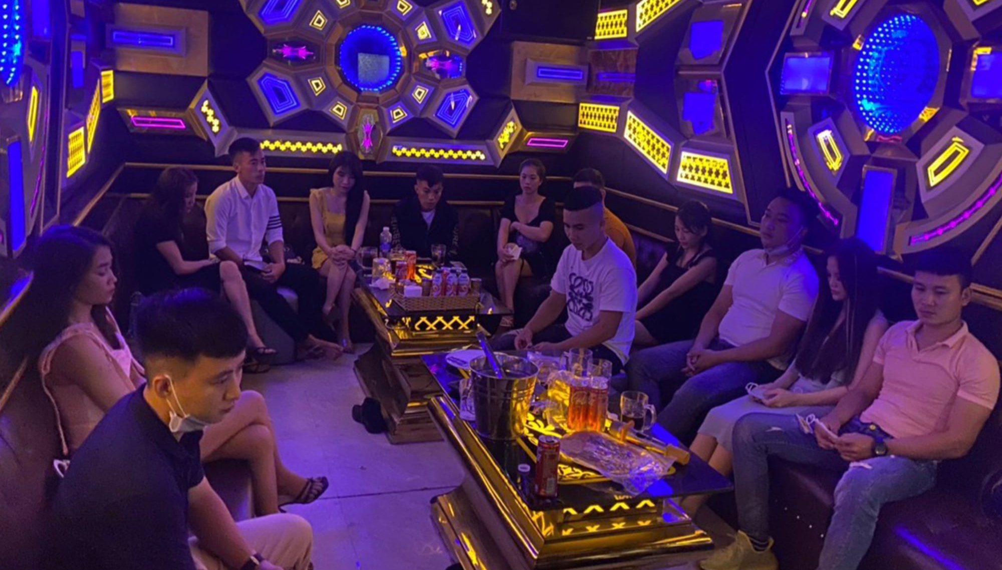 Rủi ro an ninh quán karaoke