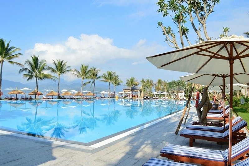 Khu Resort