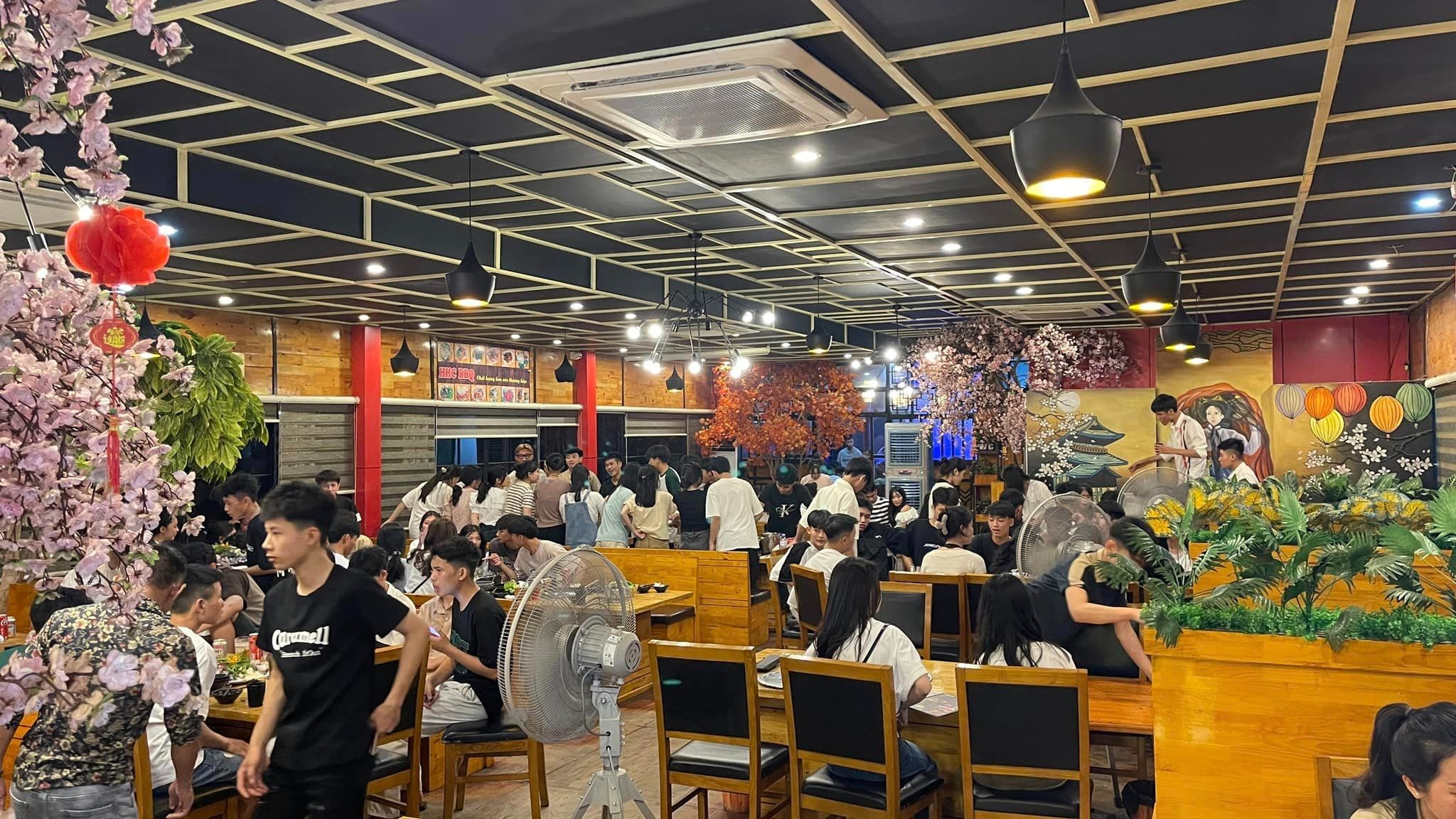 Nhà Hàng