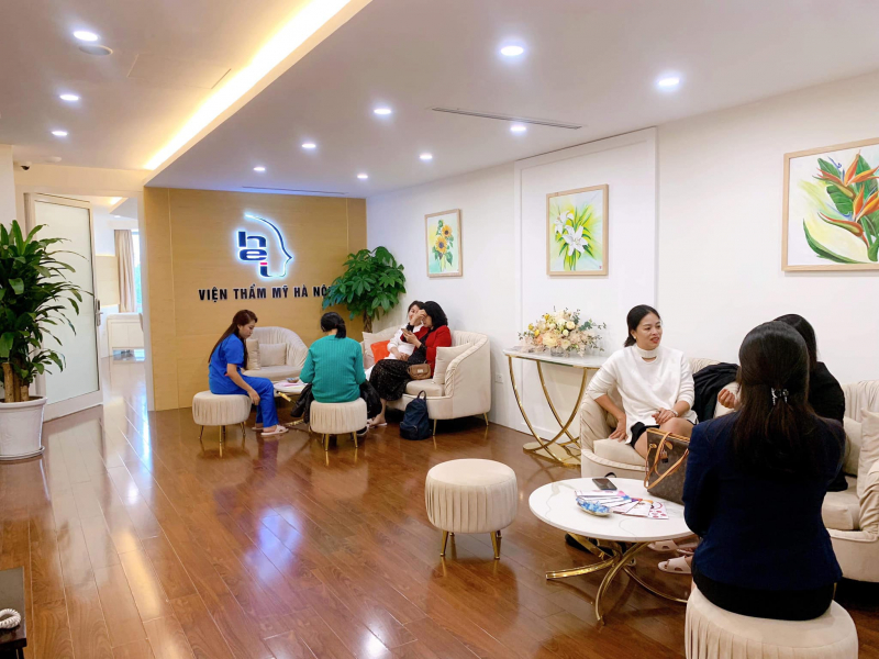 Thẩm Mỹ Viện