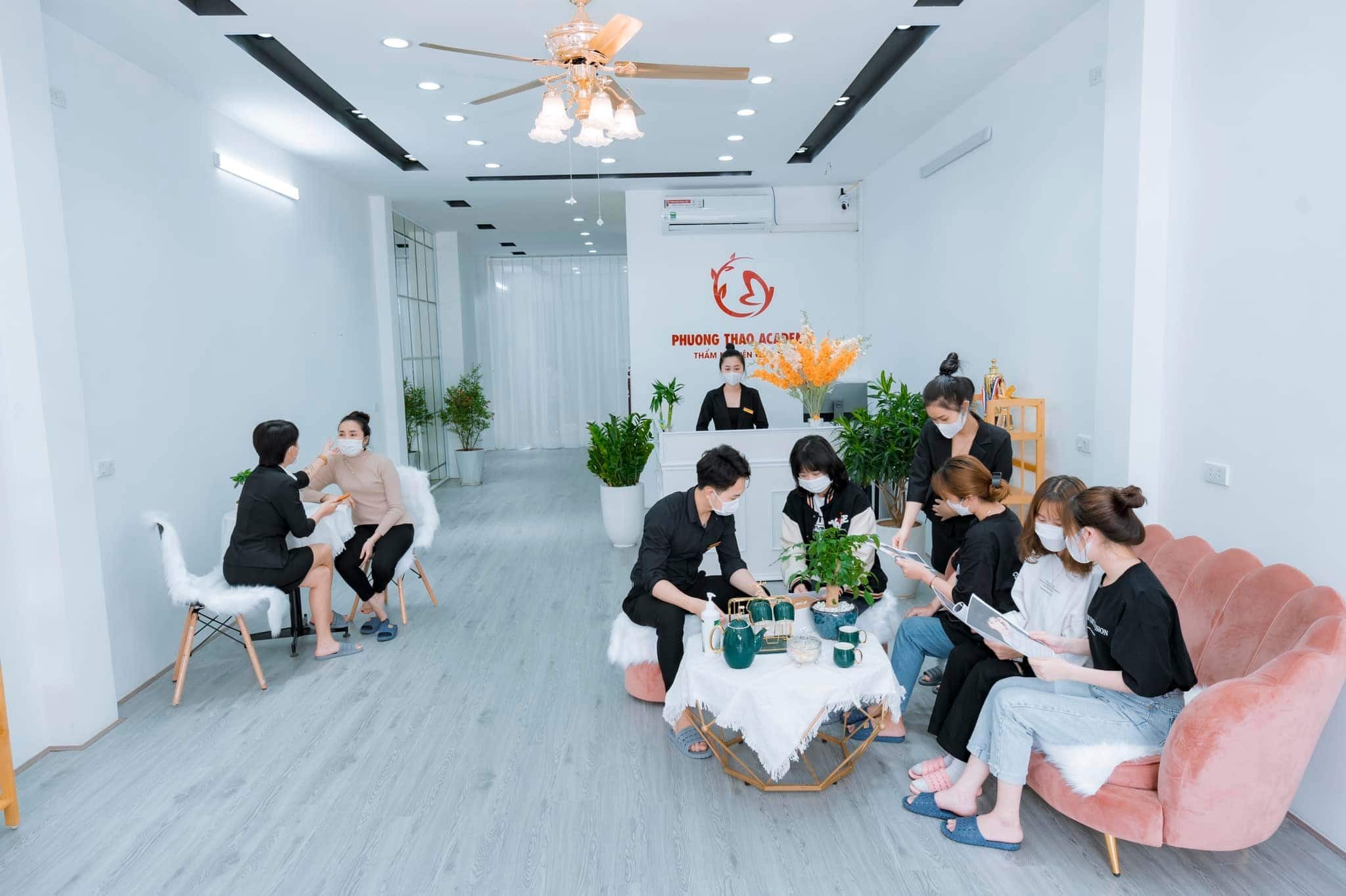 Thẩm Mỹ Viện