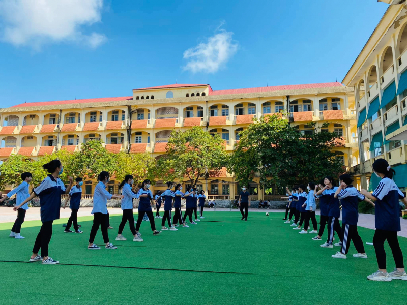 Trường Học