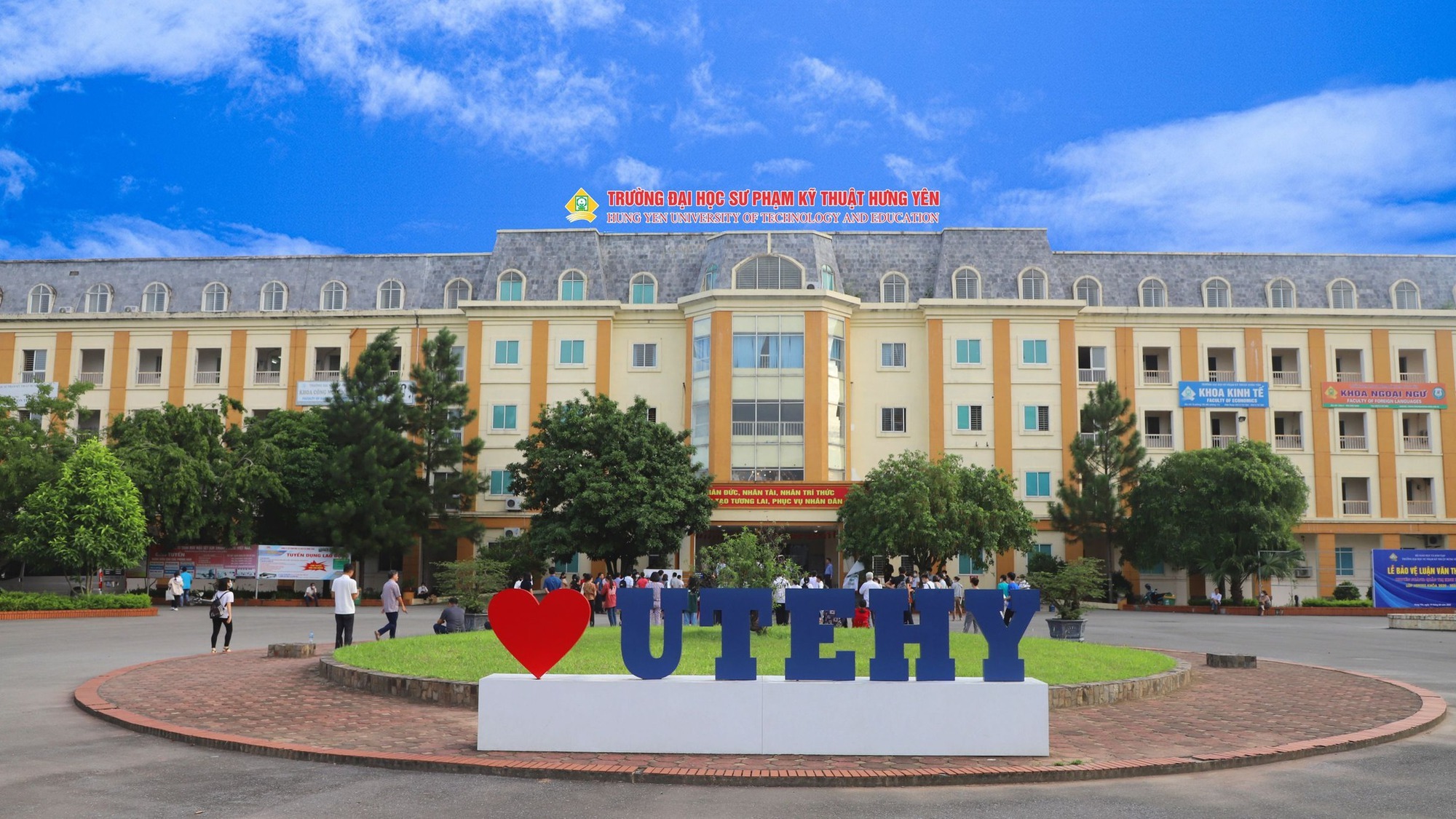 Trường Học